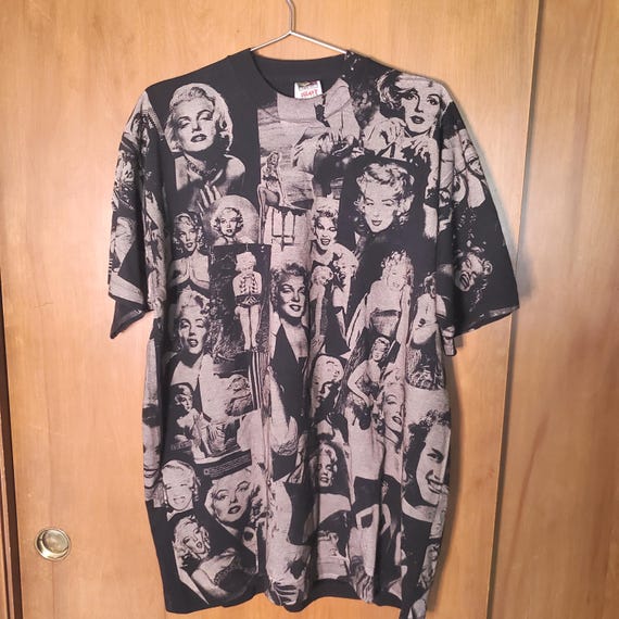 Vintage 1995 Marilyn Monroe All-Over-Print Tee (XXL)