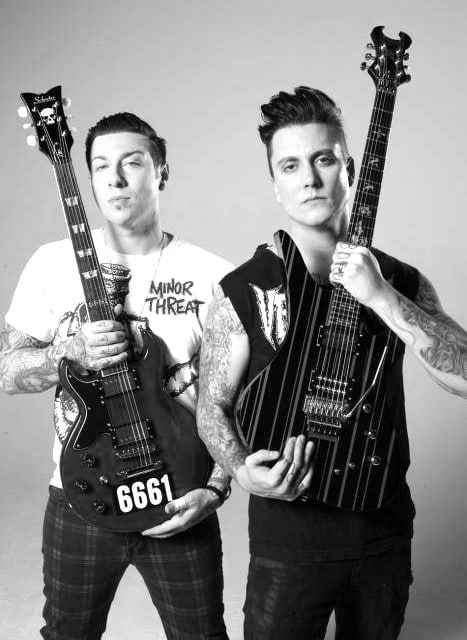 Zacky Vengeance - Guitar Compare