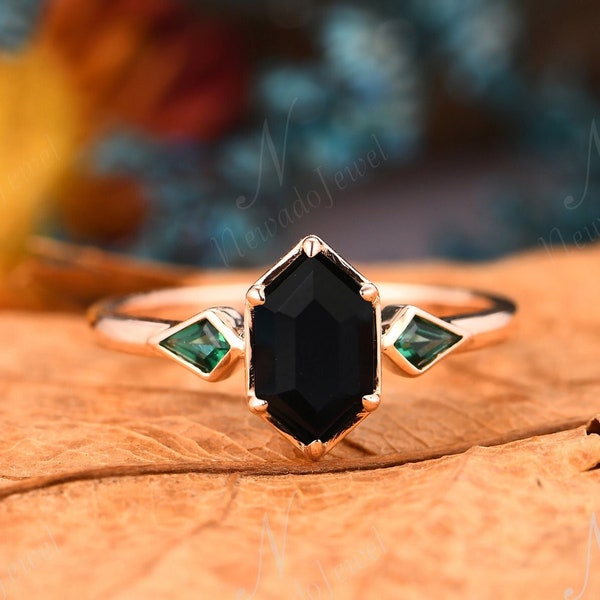 Art Deco Onyx Engagement Ring, Vintage Long Hexagon Shaped 5x9mm Black Agate Ring, Kite Emerald Promise Anniversary Ring, Birthday Gifts