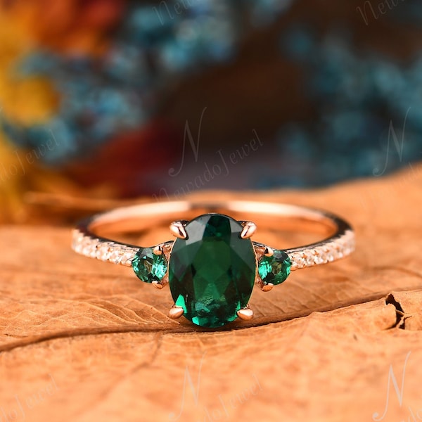 Oval Emerald Engagement Ring, Vintage Art Deco Promise Ring, Bridal Anniversary Ring, May Birthstone Ring For Lover, Delicate Bridal Jewelry