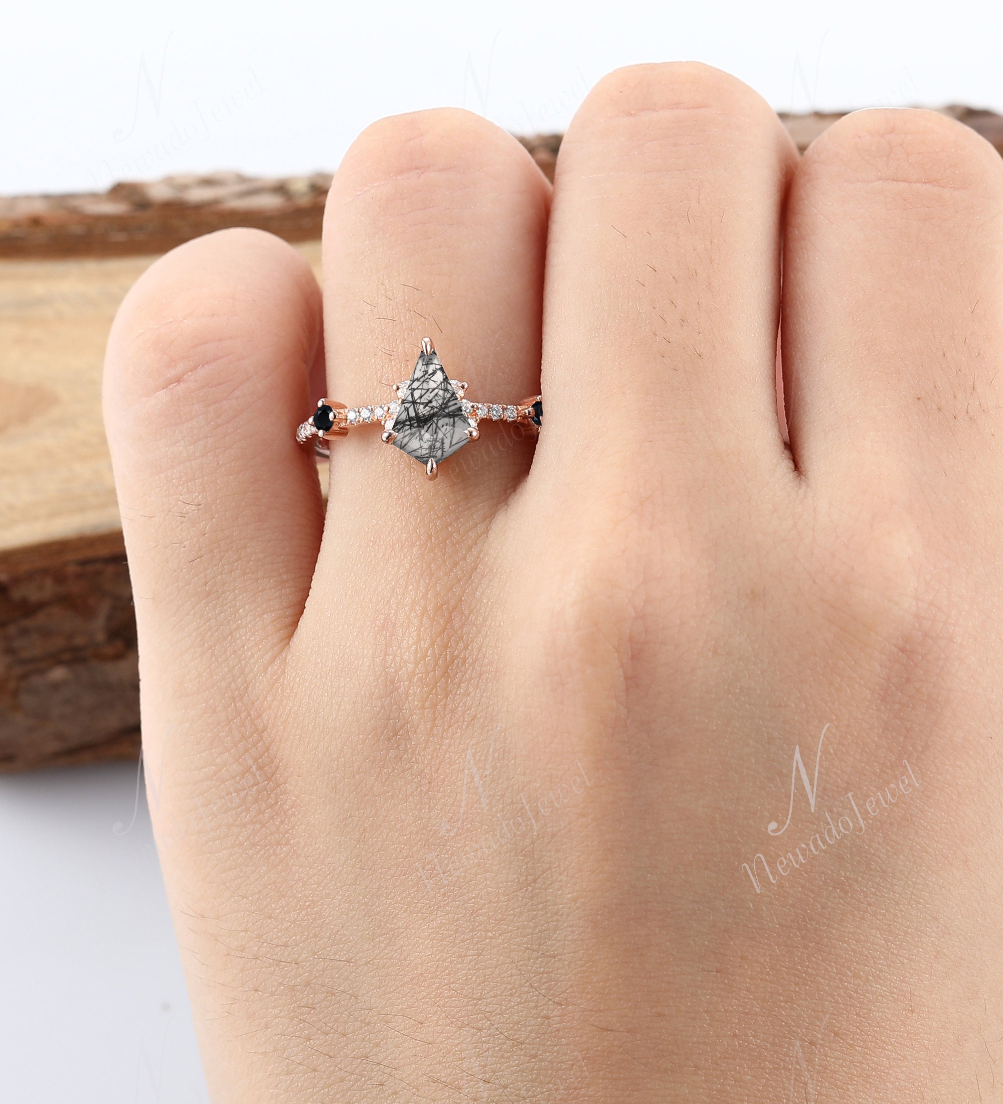 High Quality Art Deco Anniversary Ring, Vintage 1.35CT Kite