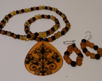 Black & Yellow Victorian Pattern Jewelry Set