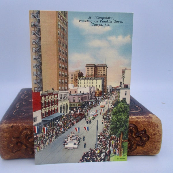 Gasparilla festival parade in Tampa, Fla. 1938 linen Post Card