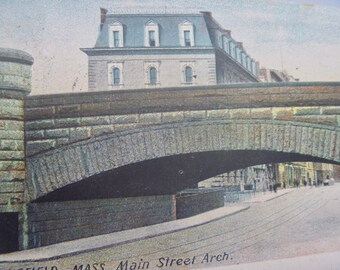 Springfield, Mass., Main Street Arch. Antique used lithographed Post Card, postmarked 1907