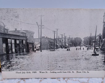 Sioux City, Iowa. Flood on July 10th, 1909. Water St. Antique Post Card.