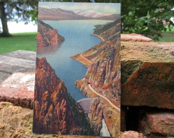 Shoshone Dam and Lake, Yellowstone National Park. C.T. Art-Colortone linen era Post Card