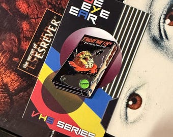 Pin esmaltado de VHS de Viernes 13: El Capítulo Final.