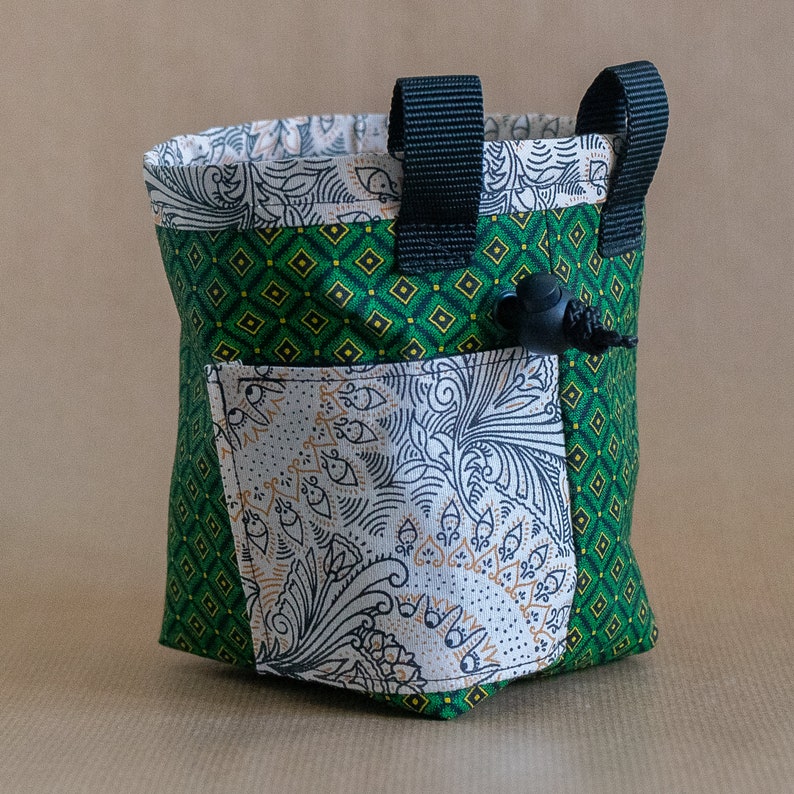 AfriKat Chalkbag Green Diamonds with key pocket & brush loops, lined with fleece image 4
