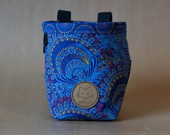 AfriKat Chalkbag Indigo Feathers with key pocket & brush loops, lined with fleece