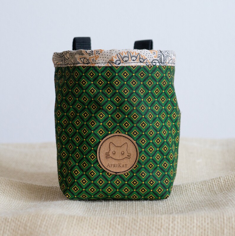 AfriKat Chalkbag Green Diamonds with key pocket & brush loops, lined with fleece image 6