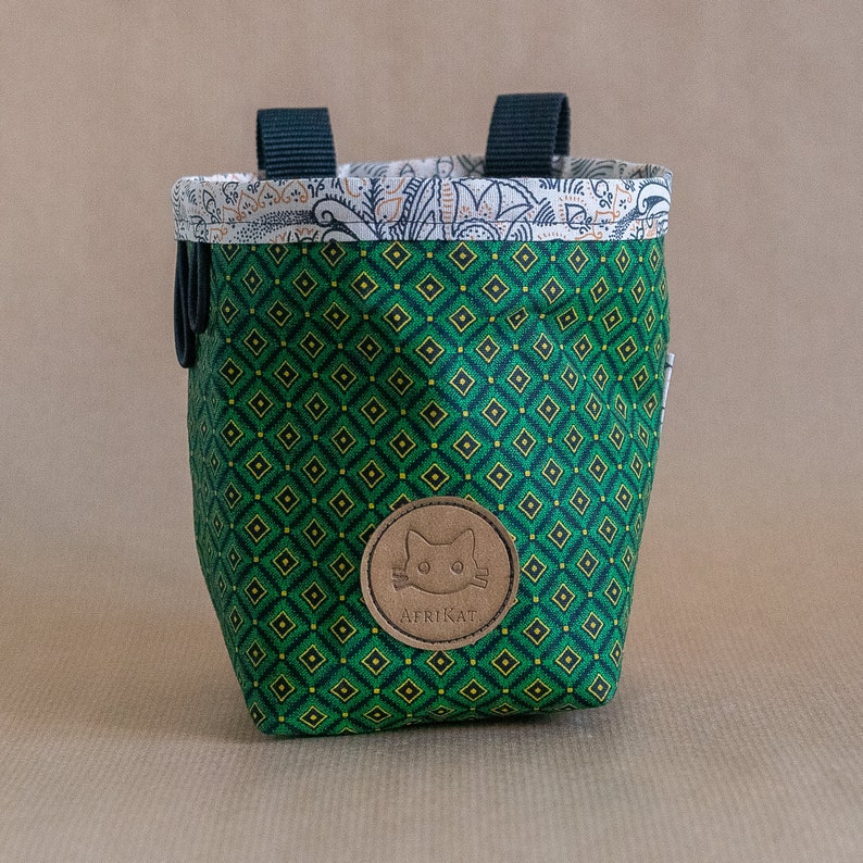 AfriKat Chalkbag Green Diamonds with key pocket & brush loops, lined with fleece image 1