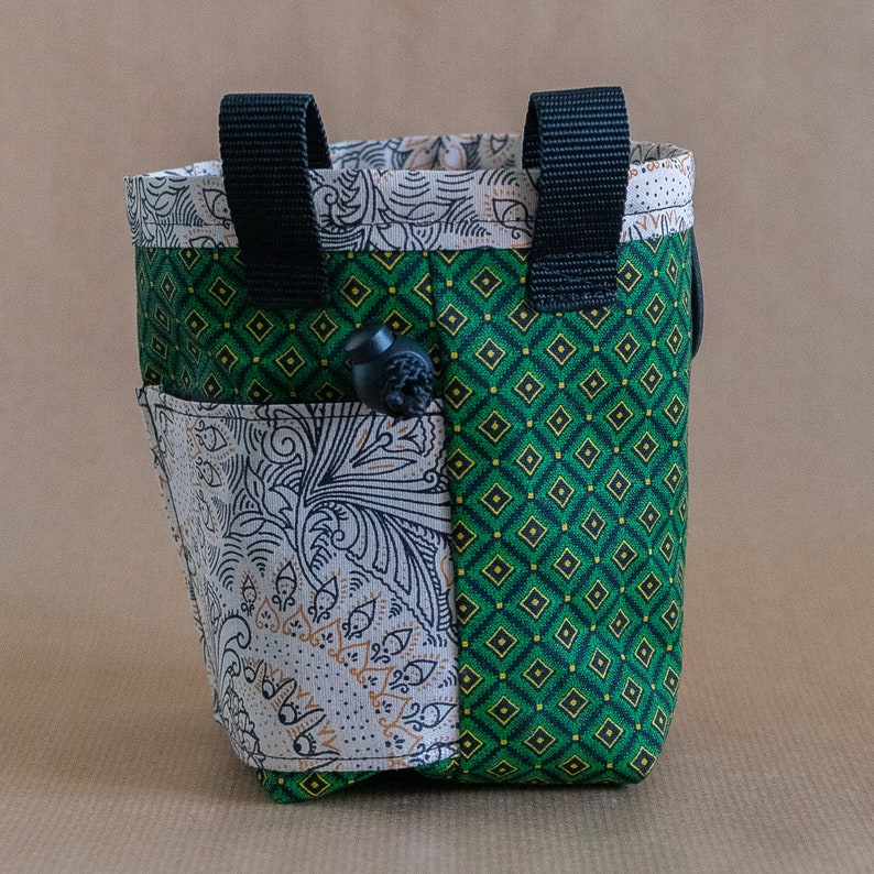 AfriKat Chalkbag Green Diamonds with key pocket & brush loops, lined with fleece image 3