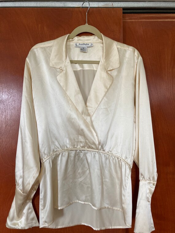 Silk cream Ann Taylor blouse sz. 4