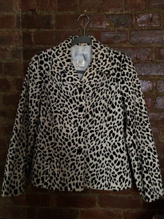 Hugo Buscati animal print blazer sz.6/8 - image 1