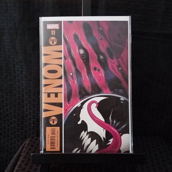 Venom #11 - Watchmen #1 Homage