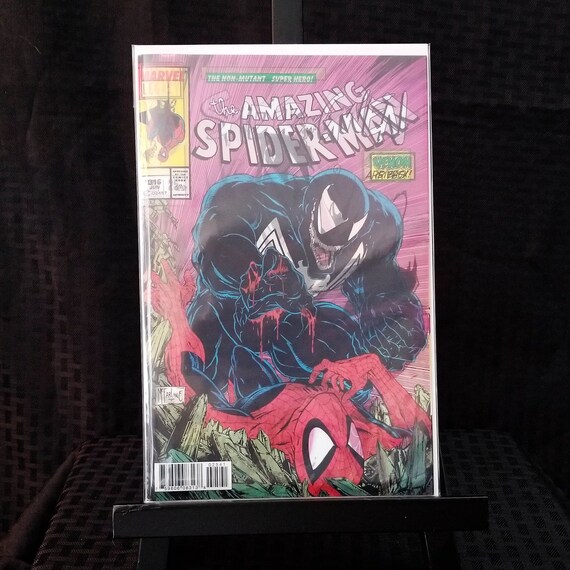 Spider-Gwen #25 2017 Randolph Lenticular Variant