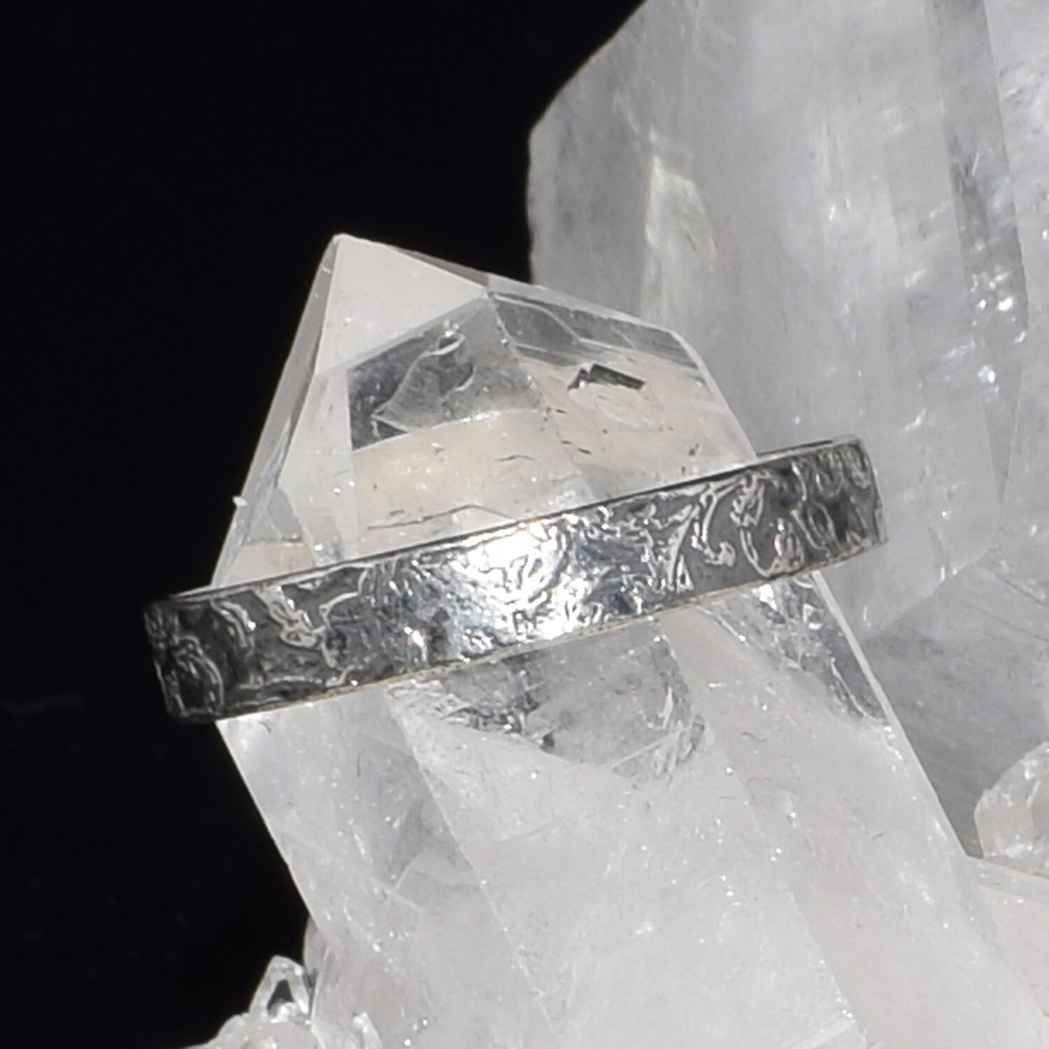 Leaf Swags Etched Ring - Etsy