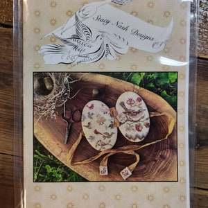 Birds of a Feather Needle Book
