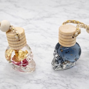 Skull Car Scented Diffuser: Gold Flakes, Hanging Car Charm