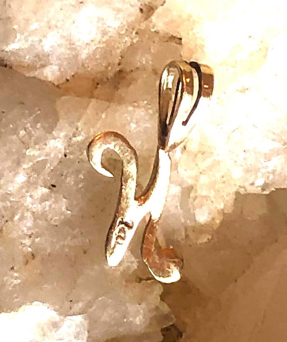 14k solid yellow Gold script cursive light initia… - image 20