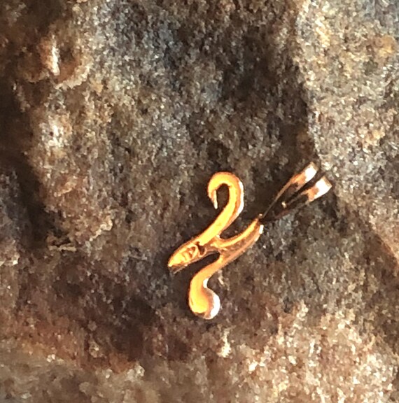 14k solid yellow Gold script cursive light initia… - image 12