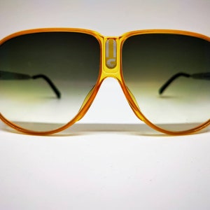 Vintage Carrera 5592 Sunglasses - Medium