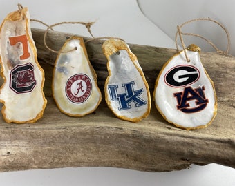 Collegiate oyster shell ornament or trinket dish
