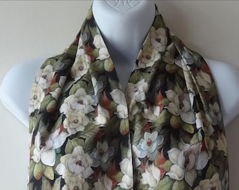 Dignity Dining Scarf for a Woman: Reversible Magnolias And Vines Adult Bib, Clothing Protector