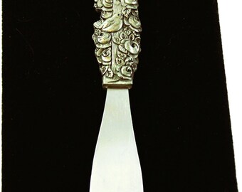 Seagull Pate Knife Spreader Seagull Rose Bird Birdhouse 1997 Pewter and Stainless Steel