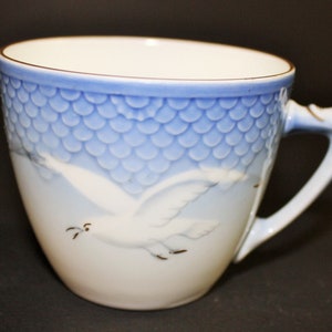 Vintage Bing and Grondahl Seagull Tea Cup 305 Copenhagen Gold Trim