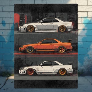Könnte beinhalten: Illustration von drei Sportwagen in Weiß und Orange. Die Autos sind tiefgelegt mit goldenen Felgen und Spoilern. Der Hintergrund ist eine dunkle, urbane Umgebung mit einer Backsteinmauer.