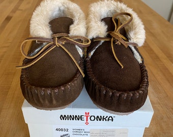 Minnetonka Chrissy Bootie/Moccasin/like New/ Size 6