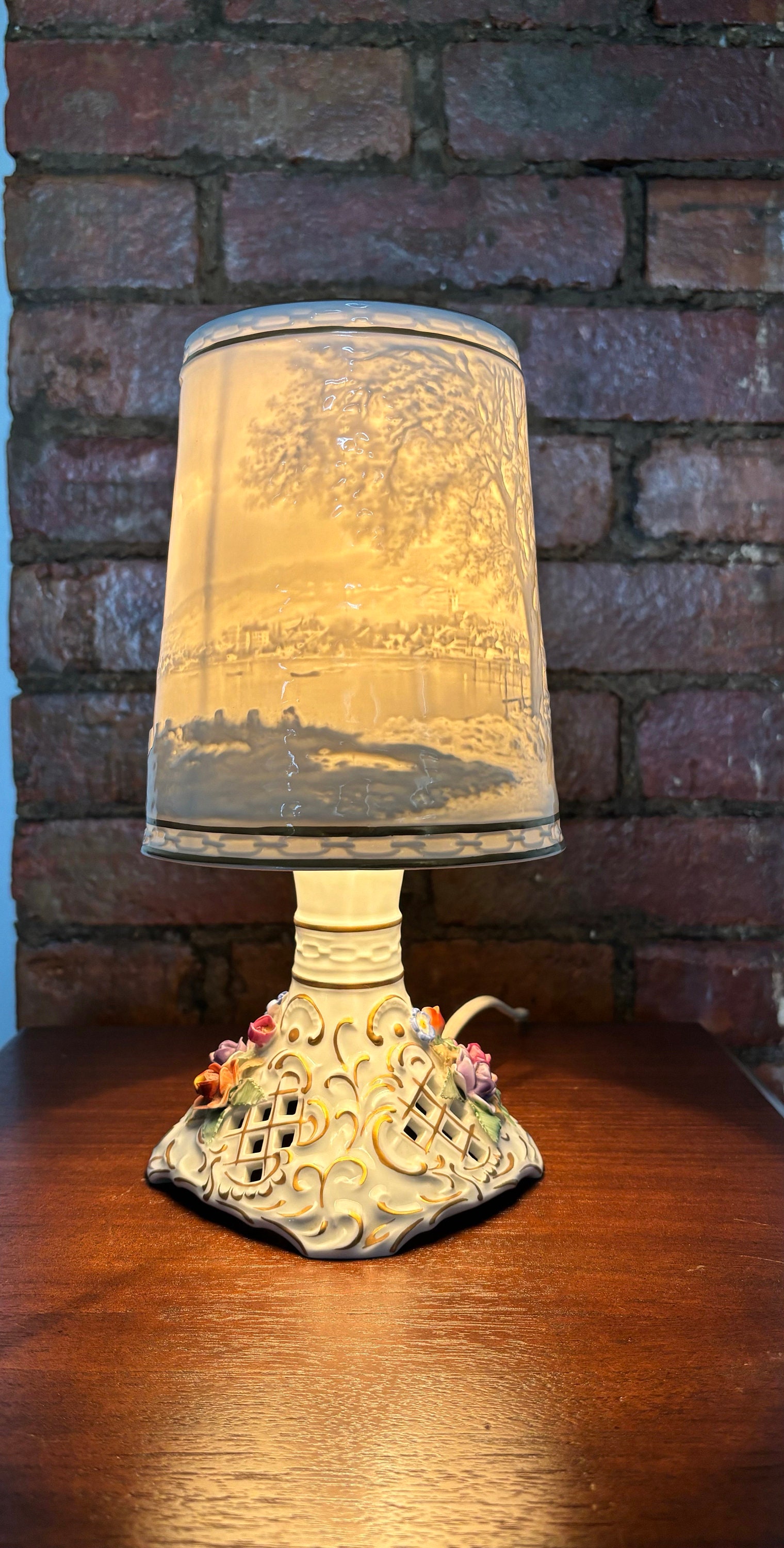 Vintage PMP 1817 Handpainted Lithopane Boudior Lamp Von Schierholz