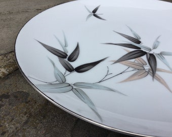 Vintage Sango SASA Dinner Plate: 10" Ceramic Plate with Leaf Design