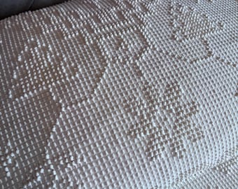 Vintage Fieldcrest White Hobnail Bedspread/ 94” x 192”/ Full-Queen/ Fringe with Blue Ribbon
