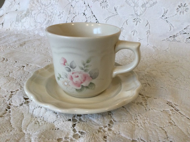 Pfaltzgraff Tea Cups/ Tea Rose/ Set of 4/ Stoneware image 2