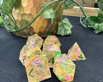 Juego de dados complejo de 7 piezas hecho a pedido