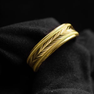 Men&#39;s Classic V Pattern Milgrain Wedding Band in 10k, 14k, 18k, 6mm Yellow Gold Wedding Ring