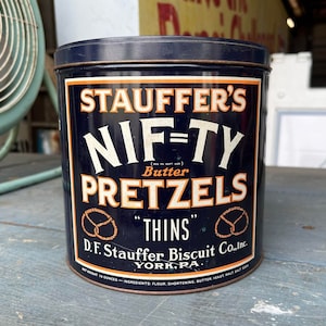Vintage Stauffer&#39;s Nif=ty Pretzel Tin Container - Stauffer Biscuit Co. York PA - Antique Advertising Tin Great Graphics!