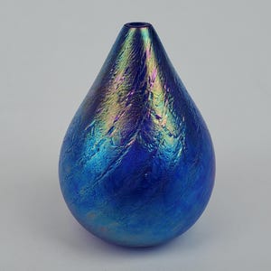 Rogers Vines Iridescent Hand Blown Art Glass Oil Lamp - Made From Mount St. Helens Ash - Blue And Purple Coloration - Dated 1986 - 4"