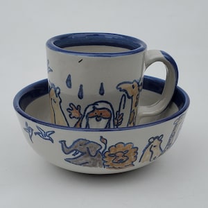 Louisville Stoneware Noah's Ark - Childs Cereal Bowl and Cup Set - Noah Giraffe Lion Elephant Horse Design - Kentucky Stoneware Set