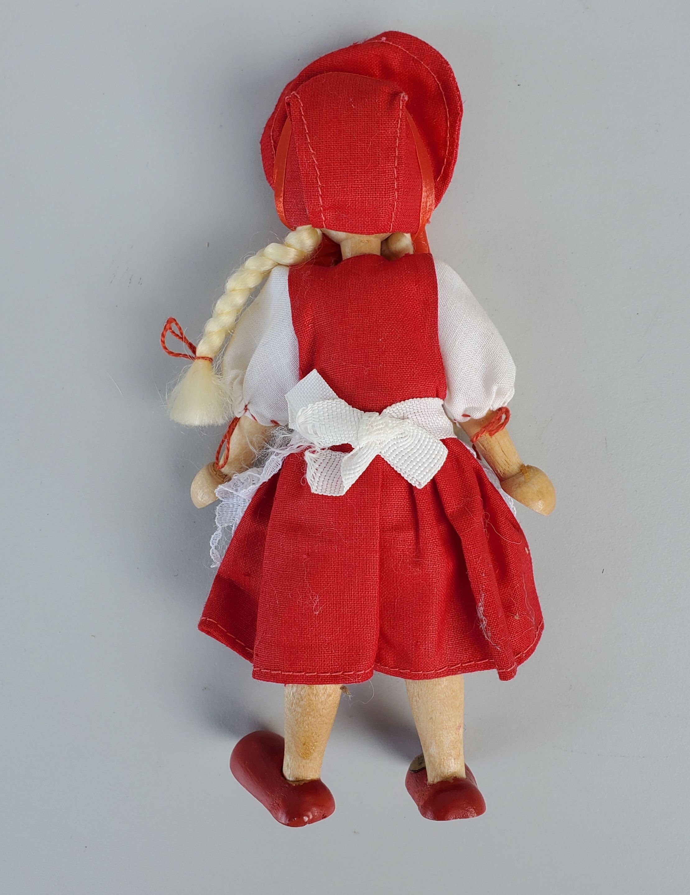 【国産】 Vintage Made in Poland Wooden Jointed Doll - Long Blonde アンティーク雑貨