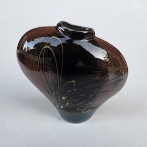 James Brooke Seattle Studio Pottery Vase - Modernist Design - Freeform Hand Decorated Linear Surface Design - 7.5"