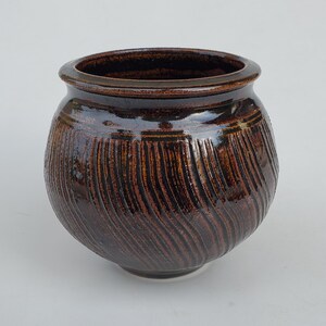 Reid Ozaki Northwest Studio Pottery Vase - Hand Carved Vertical Design - Tenmoku Glaze - Tacoma Washington Potter