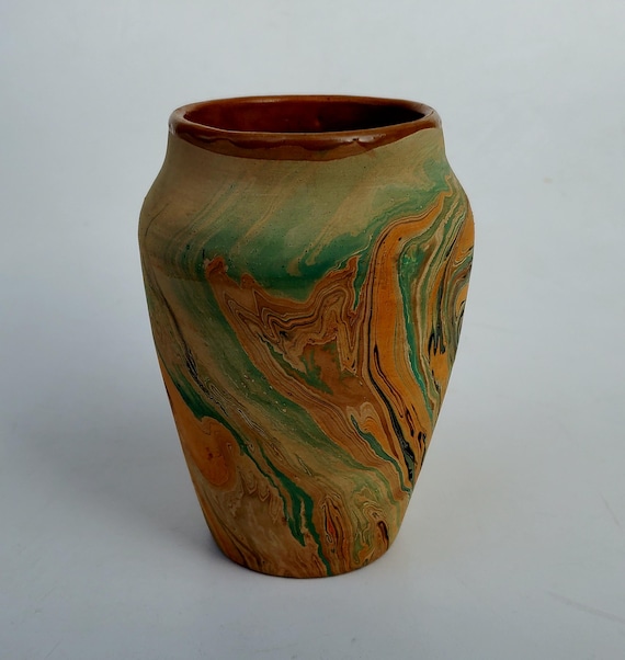 North Dakota Bad Lands Indian Swirl Art Pottery Vase - Brown and