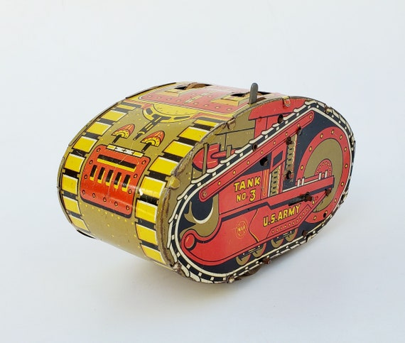 Vintage Marx Tin Wind up Army Tank No. 3 - Nice Color Graphics
