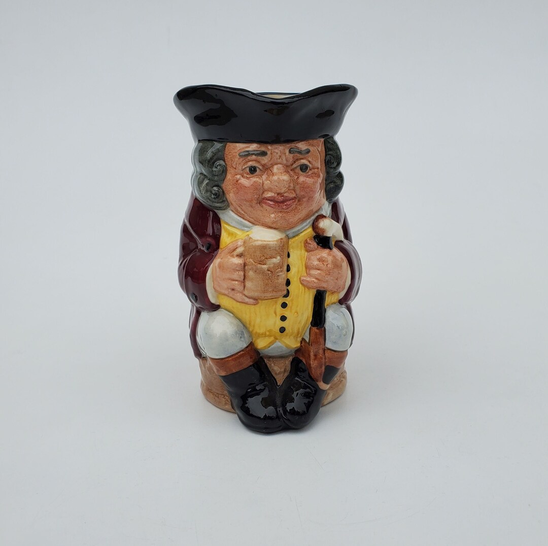 Royal Doulton English Toby Mug D6109 Jolly Toby Early Holding Beer Mug