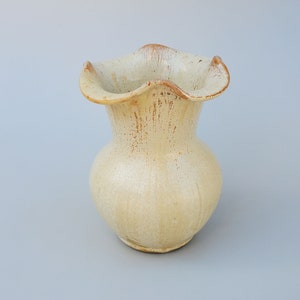 Royal Crown Vintage North Carolina Art Pottery Vase - Ruffled Rim Design - Rutile Cream Drip Glaze - 1940's Era - NC Vase