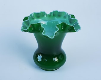 希少　fenton エメラルド　クレスト　アメリカ　ビンテージ　ミルクグラス Vintage Fenton Emerald Green Crest Milk Glass Ruffled Footed