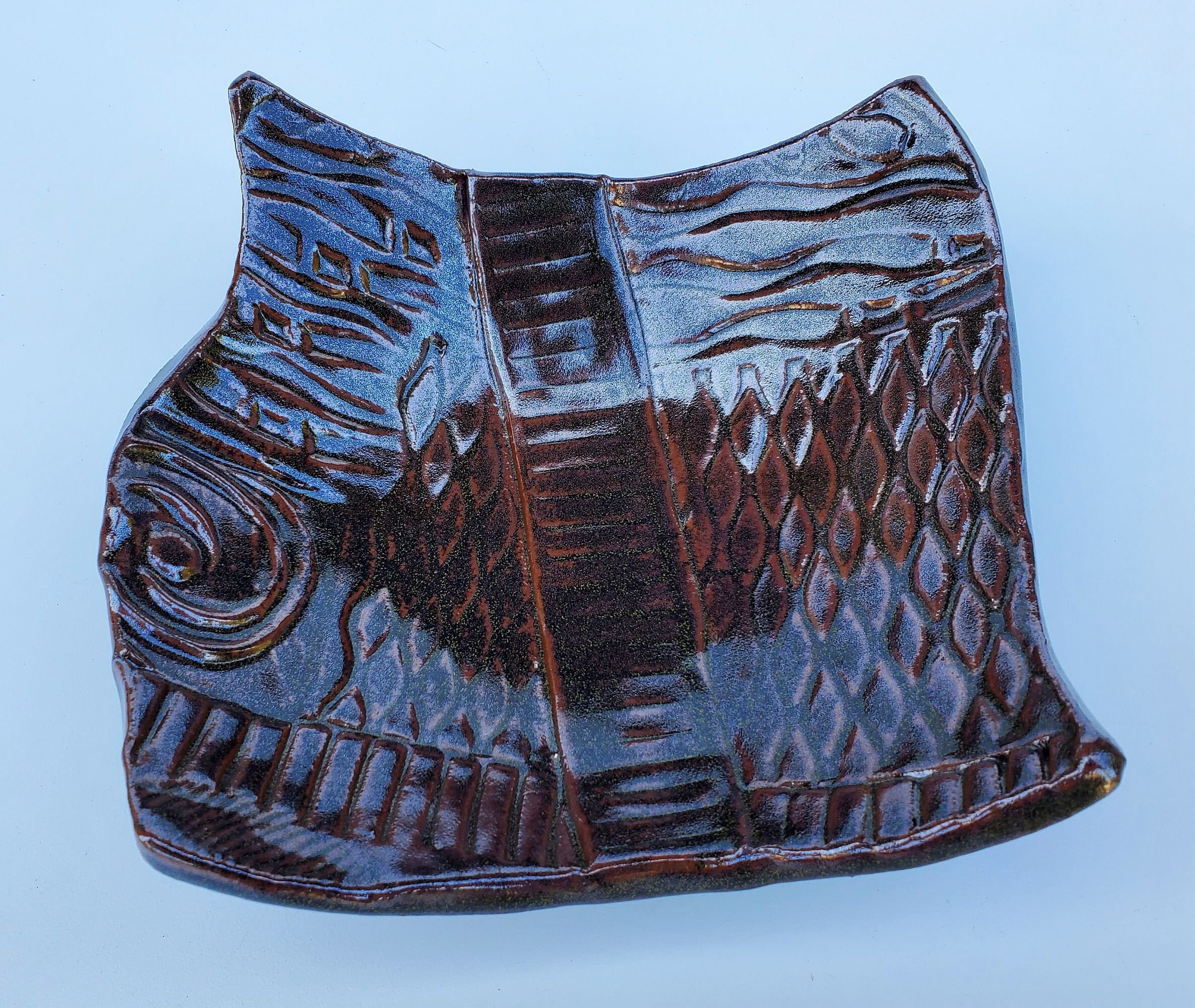 Reid Ozaki Northwest Studio Pottery Slab Built Unique Footed Bowl - Wheel Carved Surface Design With Swirls  - Tacoma Washington Potter MCM